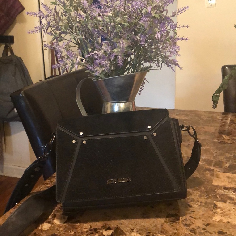 Steve Madden black purse